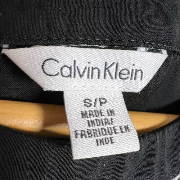 CLEARANCE! Calvin Klein S/S Gradient Blouse Size S EUC - Picture 5 of 5